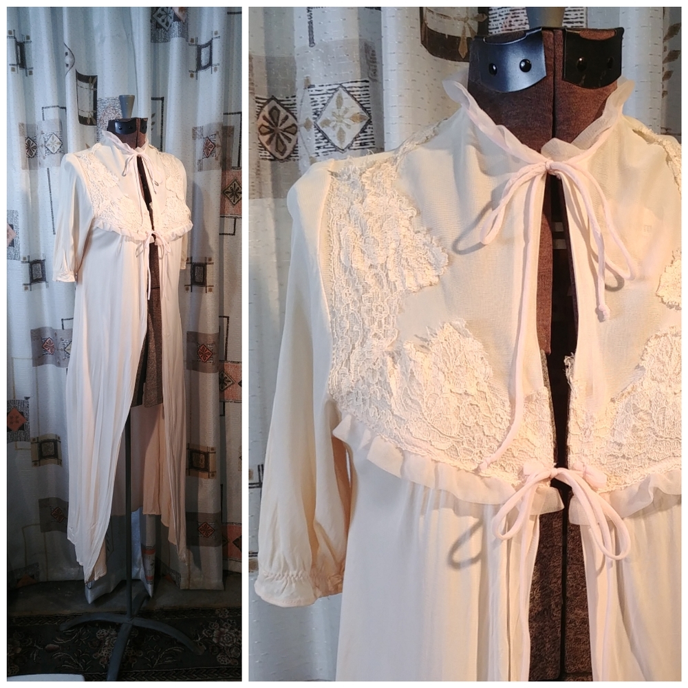 Vintage Lady Andres robe